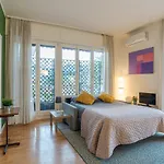 Guesthost - Center Apartments! Apartamento *