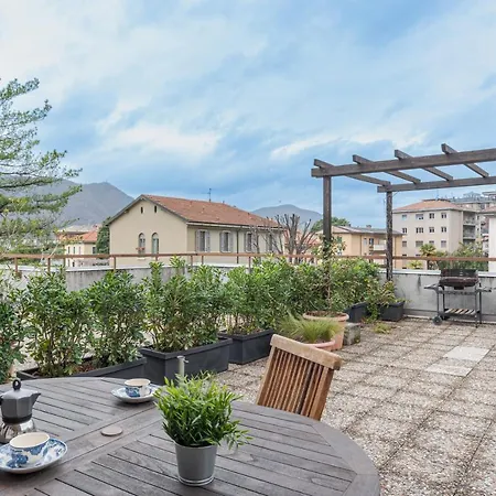 Guesthost - Center Apartments!